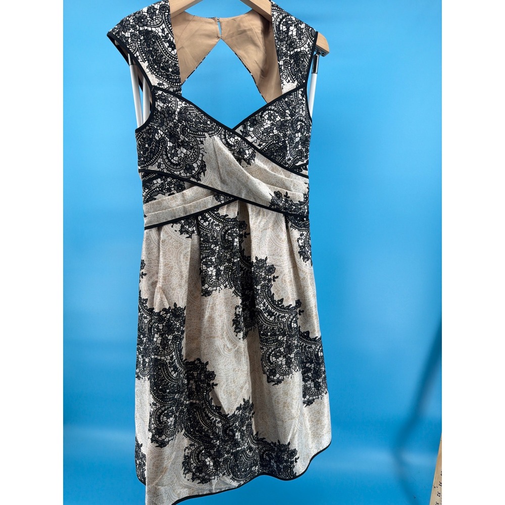 Jessica Simpson Black Lace Print Keyhole Back Cocktail Dress Tan Cream Size 6